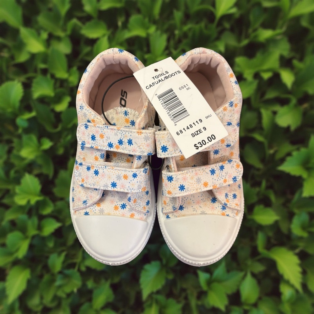 Soda Daisy Print Velcro Sneakers